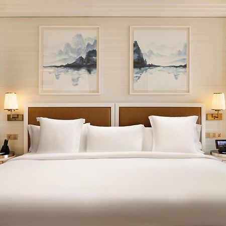Four Seasons Hotel Tianjin Exterior photo