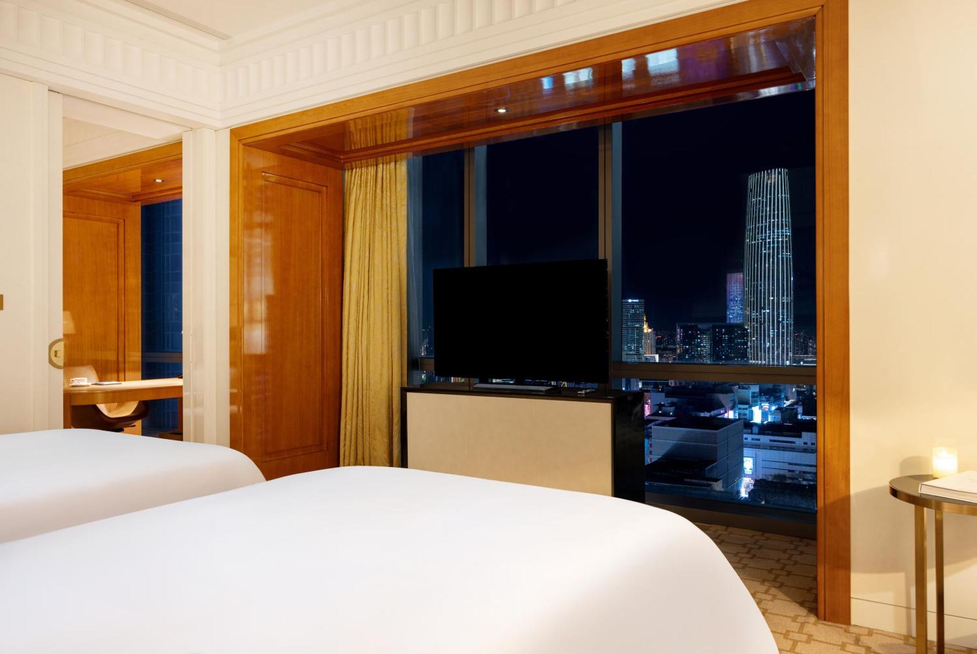 Four Seasons Hotel Tianjin Exterior photo